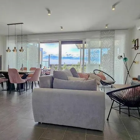 Sea House 2