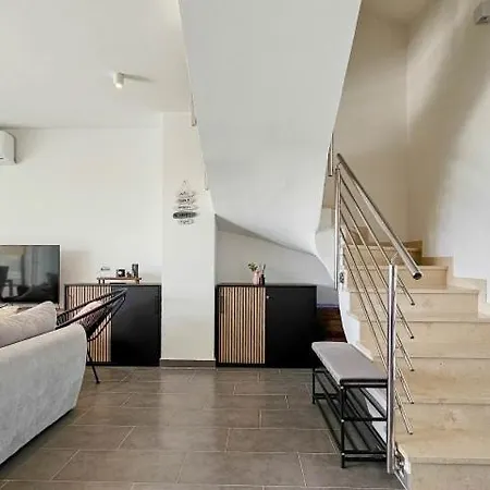 Sea House 2