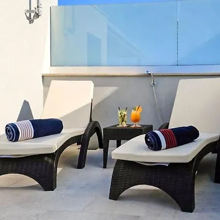 Sea House 2 *
