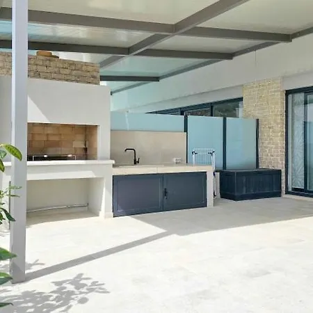 Sea House 2 *