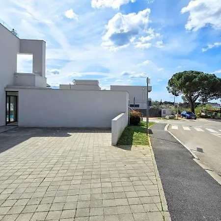 Semesterbostad Sea House 2 Novigrad Istria